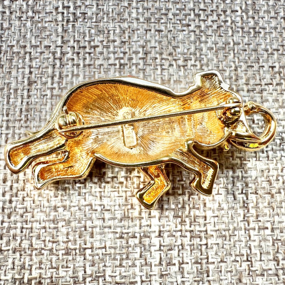 Jewelry, Vintage Monet Elephant Brooch "Patriotic" - Picture 2 of 4